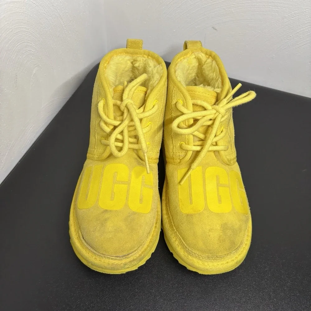 UGG Neumel ll Scatter Graphic Suede Classic Boots Kids Size Canary Yellow Size 2